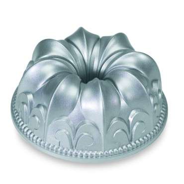 Fleur De Lis Bundt Pan