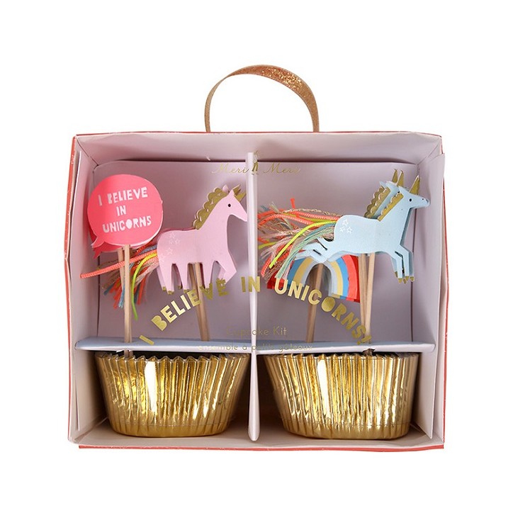 Perfect for a magical celebration this unicorn cupcake decorating kit is certain to make you a believer. With a set of shiny gol