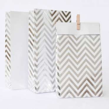 Illume Partyware Chevron Silver Treat Bag