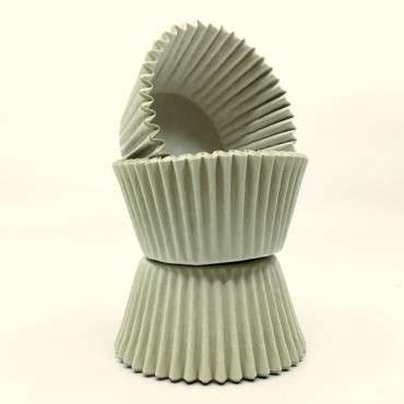 Cream cupcake cases - stylish muffin liners for special occasions