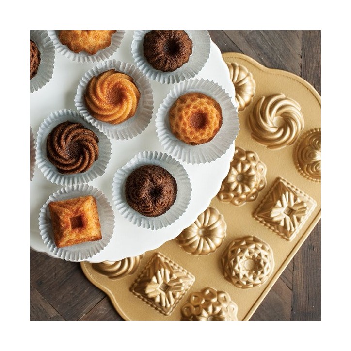 Nordicware Bundt Charms Pan Switzerland