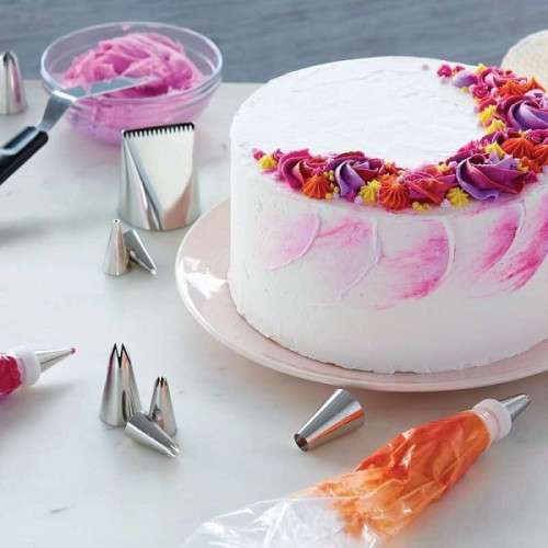 Wilton How To Decorate Cakes & Desserts Kit 39-pcs