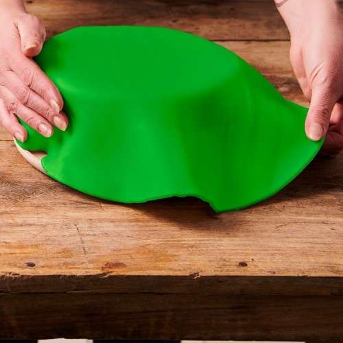 Fun Cakes Ready Rolled Fondant Disc Spring Green, 430g