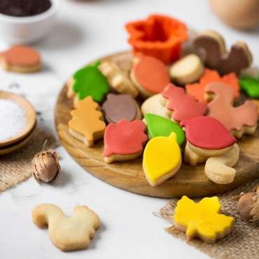 Mini Autumn Leaves Cookie Cutter Set by Decora 0255213