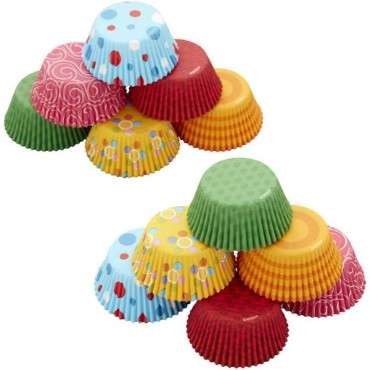 Wilton Paper Cupcake Liners assorted Seasons 300 pieces CS-05-0-0102