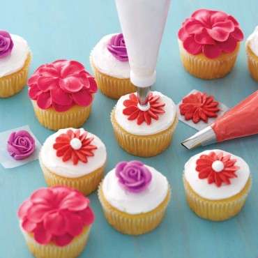 Wilton Cupcake Dekorationsset 12-teilig - Wilton Cupcake Geschenkset - Wilton Cupcake Starterset - Tüllenset Cupcake