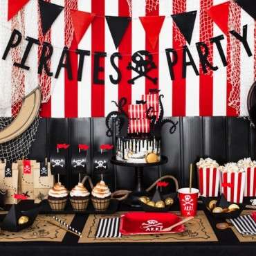 PartyDeco Pappbecher Piratenparty Rot 200ml PD-KPP15-007-EU1