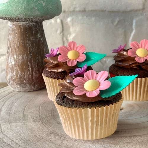 DeKora Edible Wafer Paper Daisy, Mini Flowers & Leaves