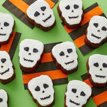 Halloween Skull Non-Stick Silicone Mold - Wilton 6-Cavity Skull Baking Mold - Wilton Silicone Mould Skull