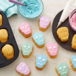 Wilton Halloween Skull Silicone Baking Mold, 6 pcs