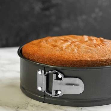 MasterClass Non-Stick 20cm Loose Base Spring Form Cake Pan