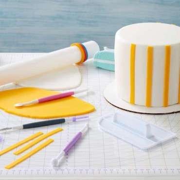 Fondant Tool Set 3-Piece 191000311 - Cake Design Modelling Tool starter Set - Wilton Fondant & Gum Paste Starter Tool Set/3