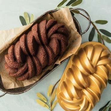 Nordic Ware Braided Cake Backform