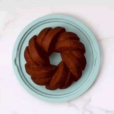 Nordic Ware Bundt Cake Keeper