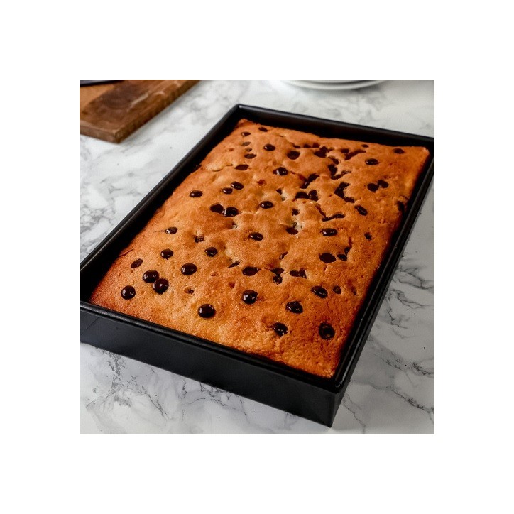 MasterClass Rectangle Cake Tin – Non-Stick Baking Tray 35x24x5cm