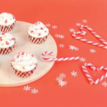 Candy Cane Cupcake Cases – Festive Magic for Your Cupcakes! 🎄