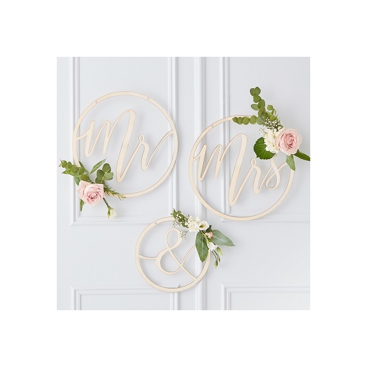 Ginger Ray Mrs & Mrs Wooden Hoops – Wedding Decoration