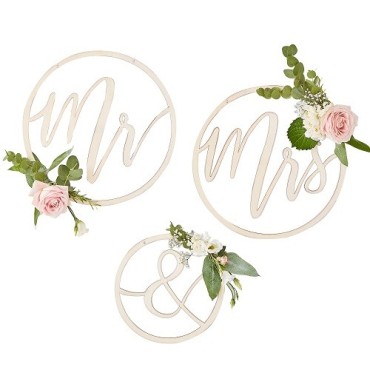 Ginger Ray Mrs & Mrs Wooden Hoops – Wedding Decoration