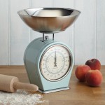 Living Nostalgia Vintage Blue Kitchen Scale