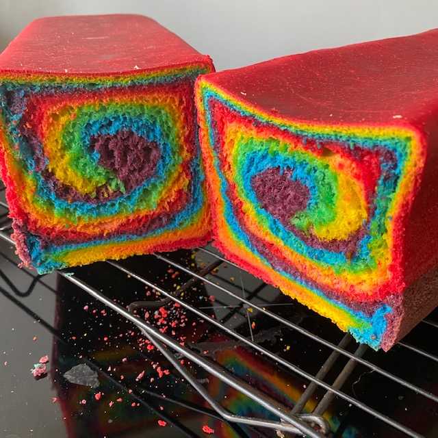 Regenbogen Toastbrot