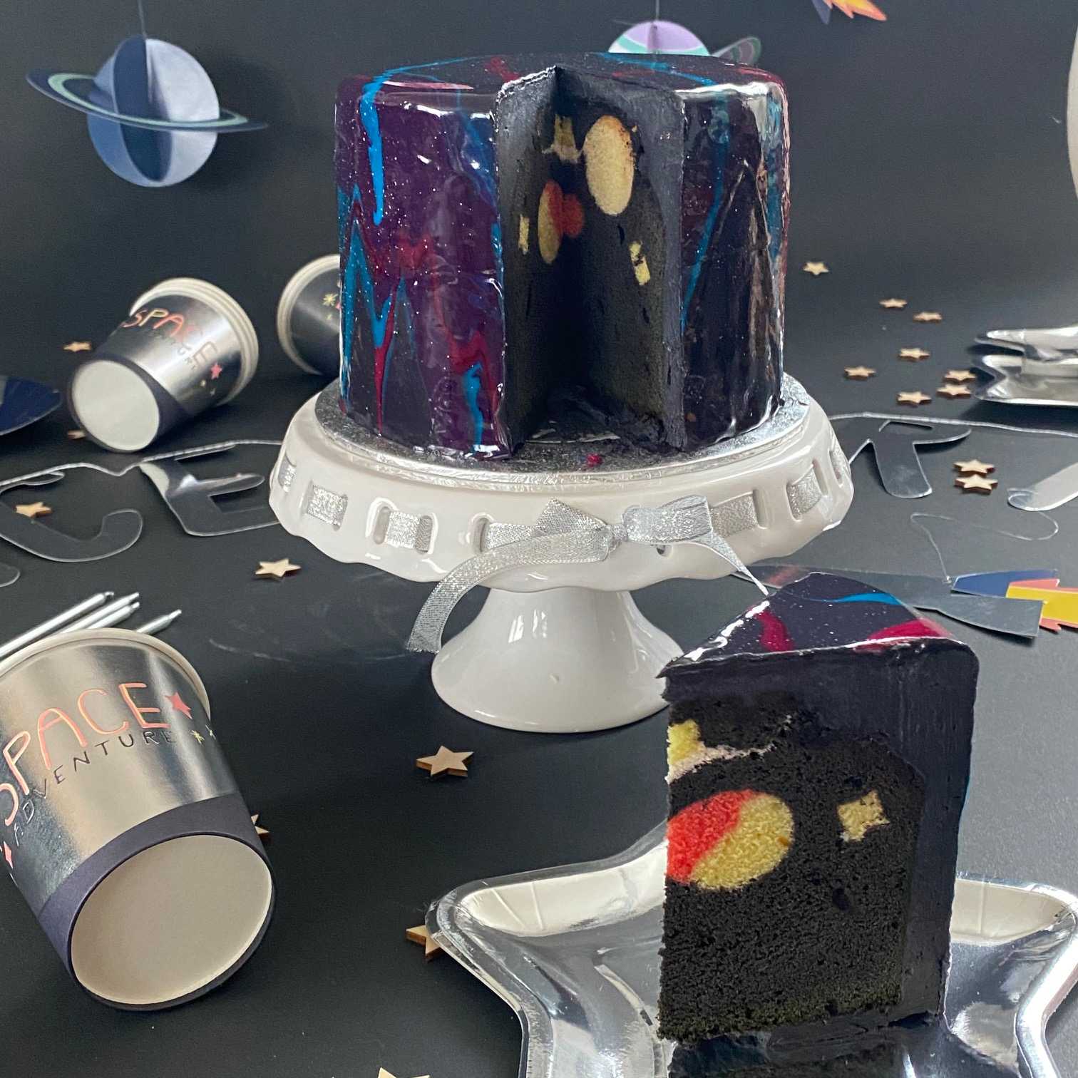 Galaxy Cake mit Mirror Glace